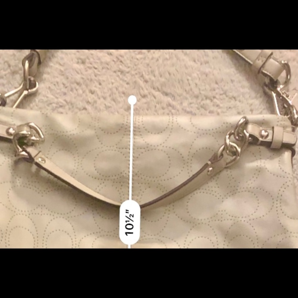 Coach Leather Logo Shoulder Bag in Pearled grey - Picture 15 of 16